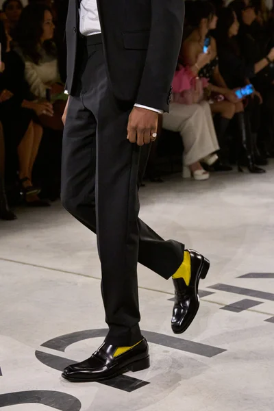 Look 18